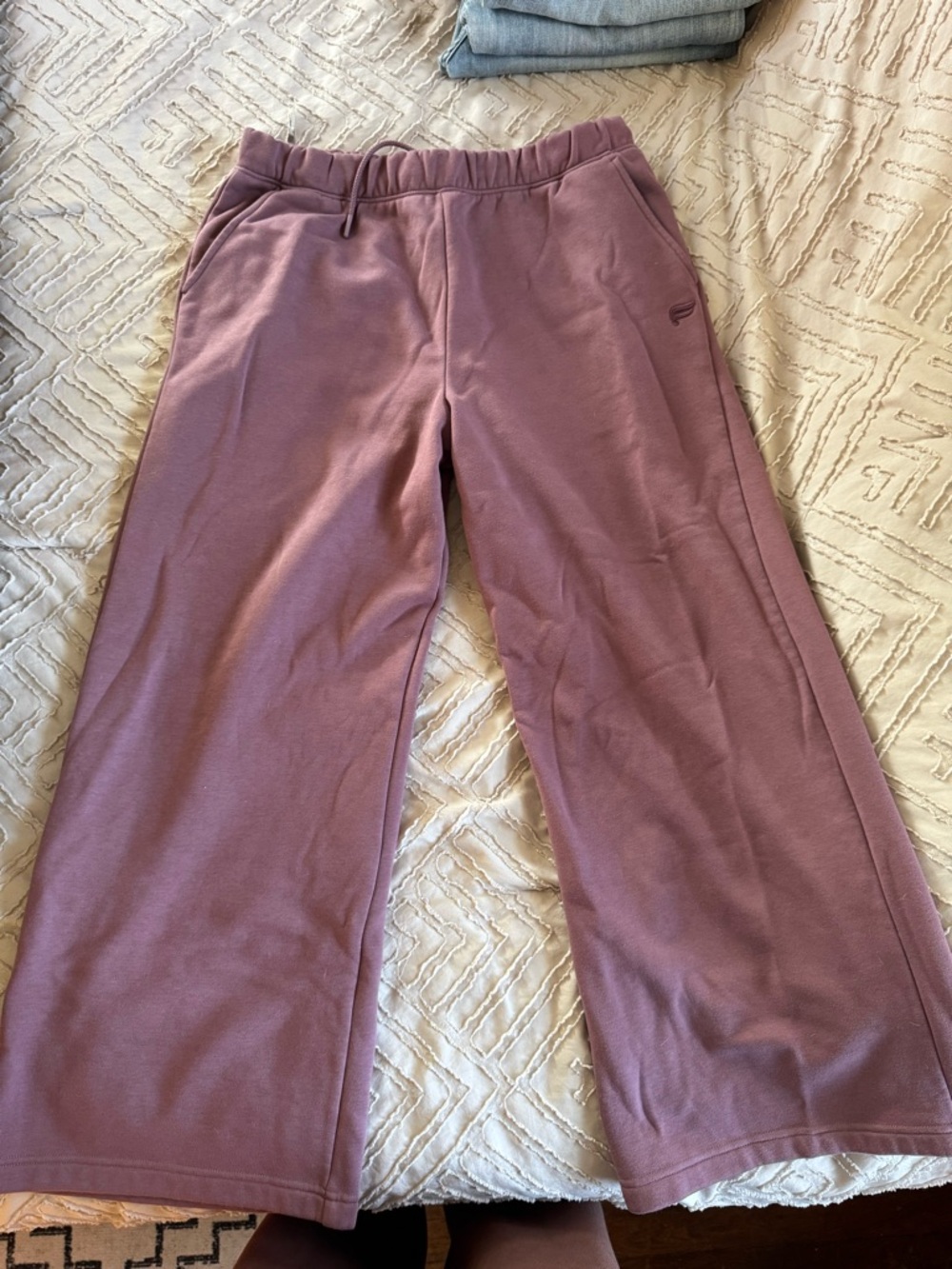 Fabletics wide-leg sweatpants in Mauve